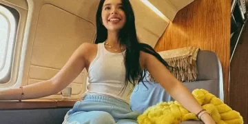 “No nos crucifiquen, denos chance”, pide Ángela Aguilar