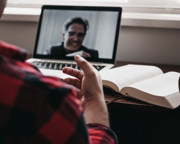 El futuro es híbrido: entre lo físico y lo virtual