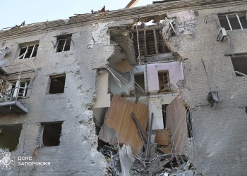 Ataque con 125 drones provoca incendios en Rusia, informan funcionarios en Moscú