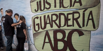 Decreta AMLO pensión vitalicia a padres y madres de víctimas de Guardería ABC