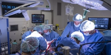 Realiza hospital español primer trasplante facial en el mundo