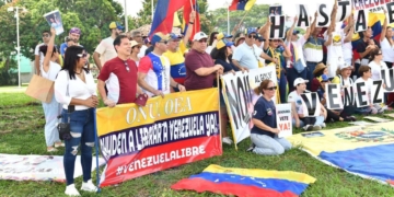 Se unen Venezolanos en Tabasco a protesta global contra régimen de Maduro