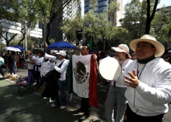 Claudia Sheinbaum aplaude fin a paro de labores de Jufed