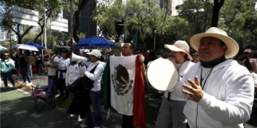 Claudia Sheinbaum aplaude fin a paro de labores de Jufed