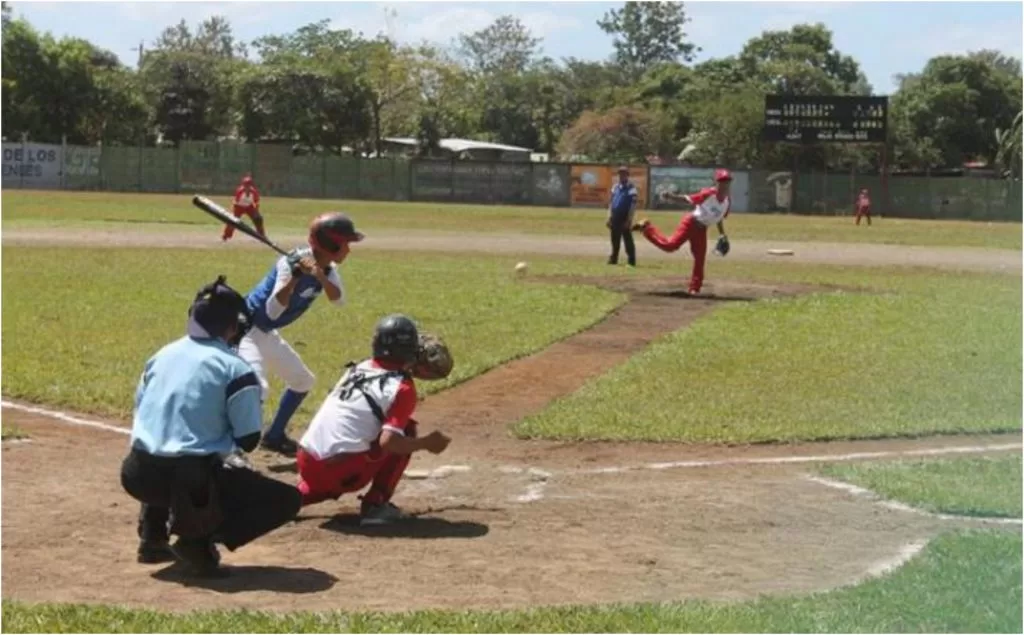 Anuncia gobernador del estado creación de escuela de béisbol en Tabasco