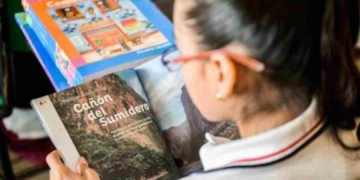 Entrega SETAB más del 69% de libros de textos gratuitos en Tabasco