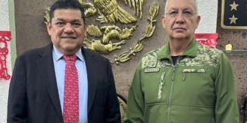 Se reúne Javier May con titular de la Sedena; coordinarán estrategia de seguridad