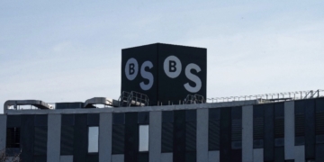 Ajusta BBVA la oferta por Sabadell para mantener valor tras dividendos