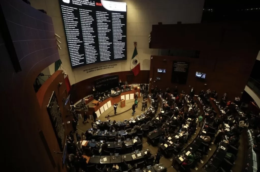 Senado avala blindar reformas de la 4T a la Constitución