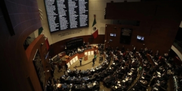 Senado avala blindar reformas de la 4T a la Constitución