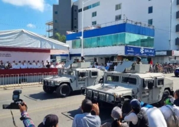 Desfila Secretaría de Marina en Villahermosa por el 203 aniversario de su fundación