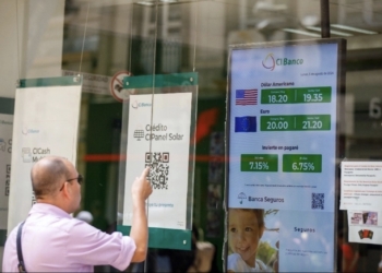 "Se aprecia el peso" Se cotiza la moneda mexicana a 19.83 por dólar