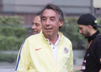 "A la baja" Acciones de Grupo Televisa y Club América caen luego de licencia de Emilio Azcárraga