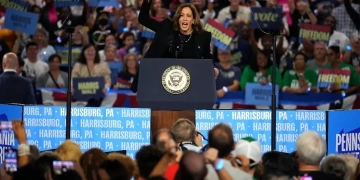 Enfilan Donald Trump y Kamala Harris su energía hacia Pensilvania