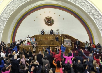 Pide Asamblea Nacional de Venezuela romper relaciones con España