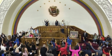 Pide Asamblea Nacional de Venezuela romper relaciones con España