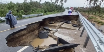 Analiza gobierno de Claudia Sheinbaum plan de rescate para Guerrero tras paso de "John"