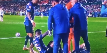 Protagonizan jugadores del América fuerte discusión durante juego contra León