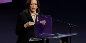 "A dos semanas de las elecciones" Kamala Harris cumple 60 años
