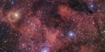 "Con silueta de un lobo" Revela la ESO imagen de una nebulosa oscura