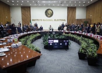 Claudia Sheinbaum pide al INE revisar costo de elecciones de jueces y magistrados