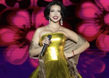 "Para que sigan hablando" Defiende Ángela Aguilar a Christian Nodal durante concierto