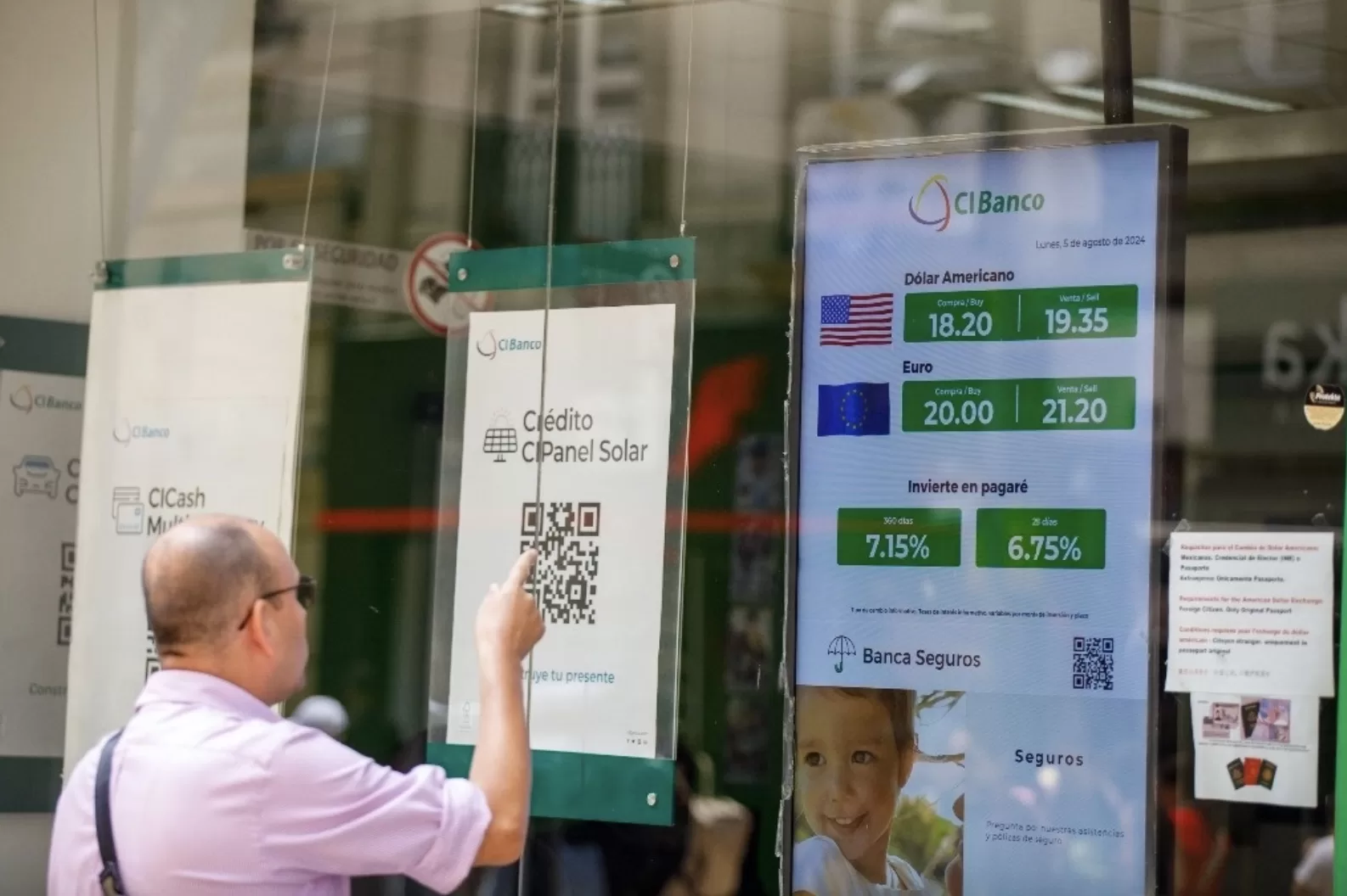 Peso mexicano se mantiene volatilidad; inicia jornada en 20.11 por dólar