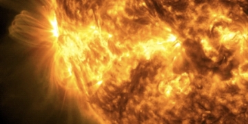 Emite el Sol una fuerte llamarada de la clase más intensa
