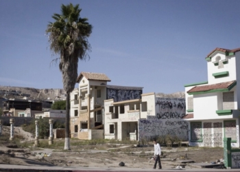 Infonavit revisará situación de 600 mil viviendas de interés social