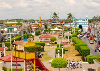 Cunduacán mejora la conectividad en Casa Blanca con obra de impacto social