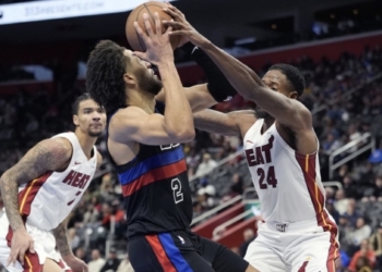 Cae el Miami Heat ante Detroit en su debut en la Copa NBA