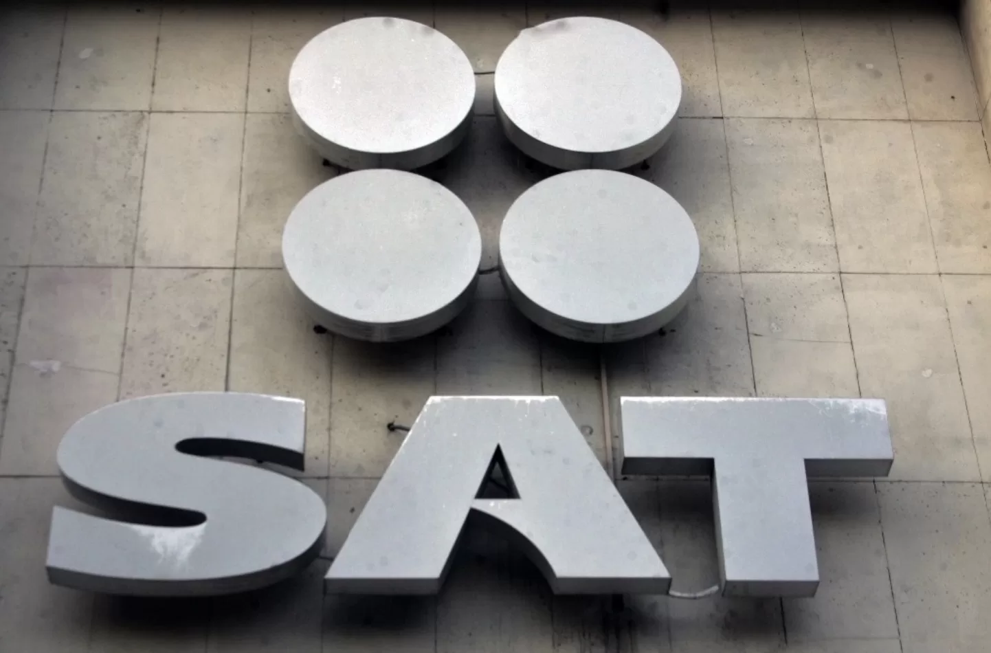 Envía el SAT cartas orientación para prevenir lavado de dinero