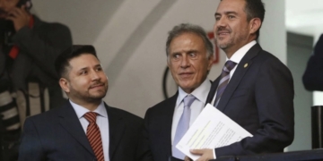 Expulsan a los Yunes del PAN por votar a favor de reforma judicial