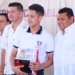 Entregan Javier May y Ovidio Peralta tabletas a alumnos de secundaria en Tabasco
