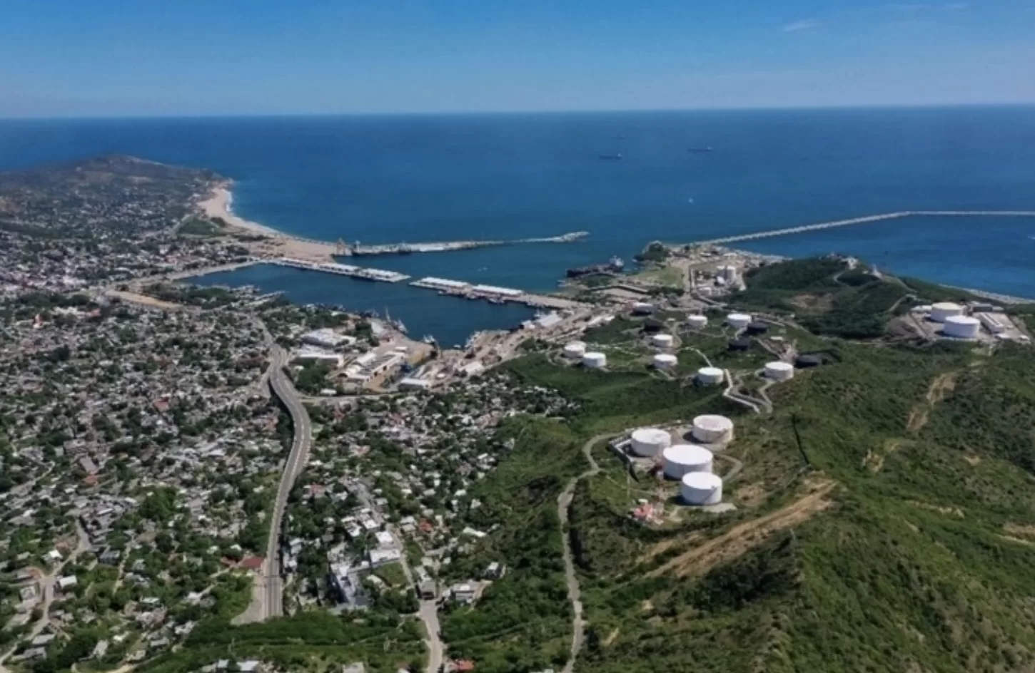 Claudia Sheinbaum pide a Grupo Carso e ICA acelerar construcción de polos de desarrollo del CIIT