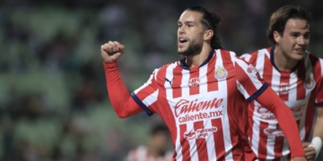 Chivas, en búsqueda de su boleto a la Liguilla; derrota a Santos Laguna
