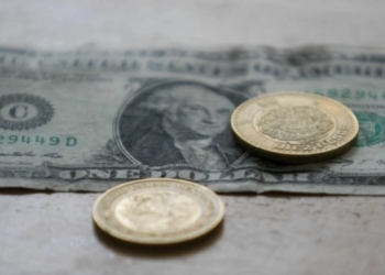 Mercados financieros arrancan mixtos; opera el peso mexicano en 20.38 por dólar