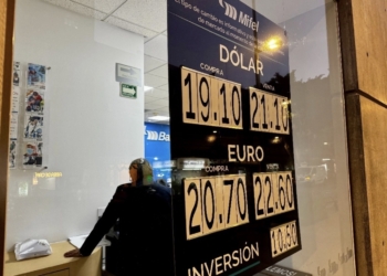 Se mantiene Efecto Trump sobre el peso; cotiza a 20.73 por dólar