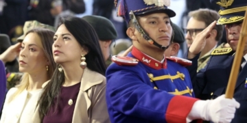 Designa gobierno de Ecuador a nueva vicepresidenta interina