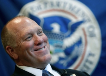 Donald Trump deja a "halcones" la política exterior y fronteras