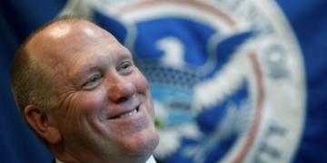 Donald Trump deja a "halcones" la política exterior y fronteras