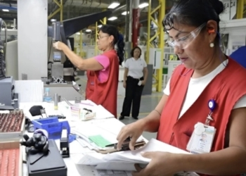Indicador de actividad manufacturera decreció en octubre, señala el Inegi
