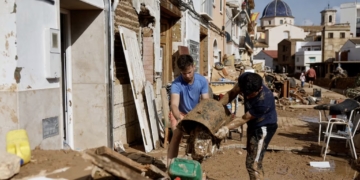 Comprende Pedro Sánchez "sufrimiento" por inundaciones, pero critica violencia