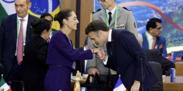 Acuerdan Claudia Sheinbaum y Emmanuel Macrón cooperación en temas de agua, salud e infraestructura