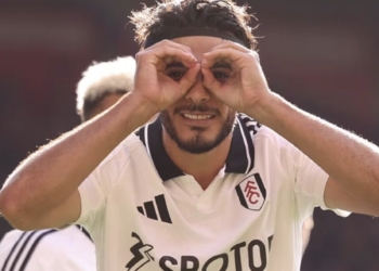 Raúl Jiménez, cada vez más cerca de "robarle" récord al Chicharito