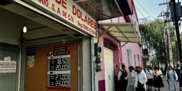 Retroceden peso y bolsa mexicana, en semana de volatilidad por Donald Trump