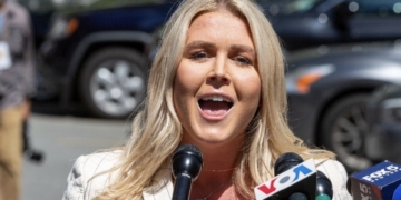 Nomina Donald Trump a Karoline Leavitt como secretaria de Prensa de la Casa Blanca