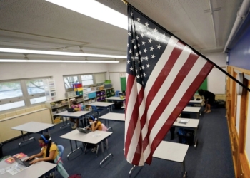 Temen estudiantes hijos de migrantes por la llegada de Trump a la presidencia