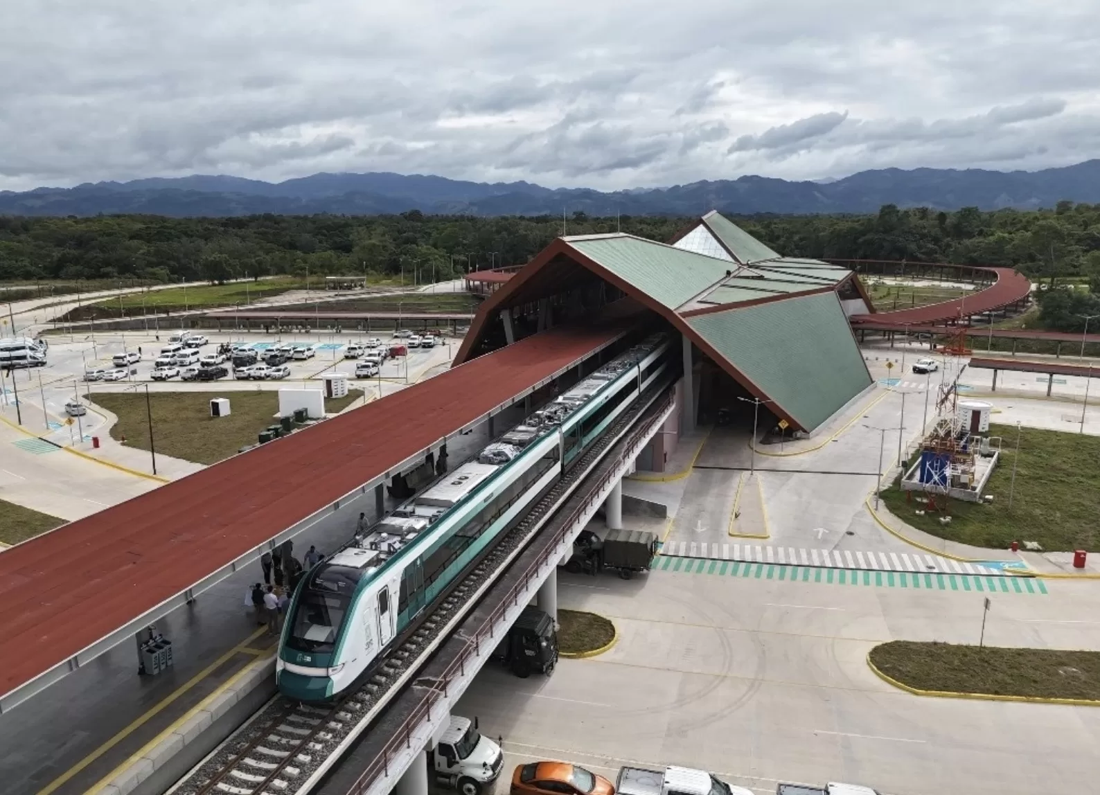 Claudia Sheinbaum destaca hazaña de concluir Tren Maya en 4 años