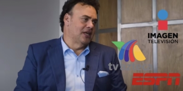 Explota David Faitelson contra conductor de otra empresa que le dijo "payasito"